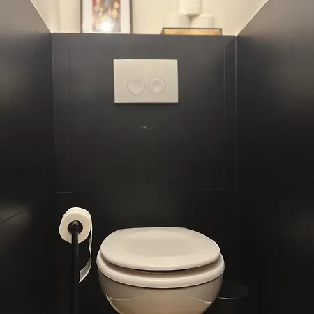 Dom wakacyjny 3 Min Walk-meir Cozy 3-4br House Antwerpia