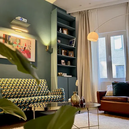 3 Min Walk-meir Cozy 3-4br House *